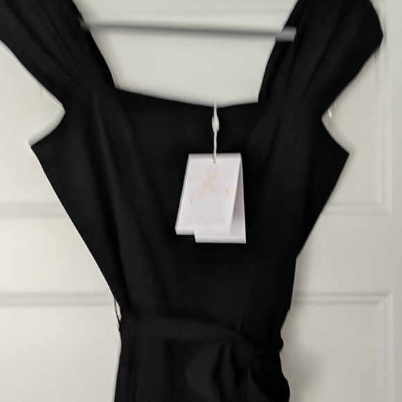 Gal Meets Glam - Veronica Black Jumpsuit/Romper - Picture 6 of 7